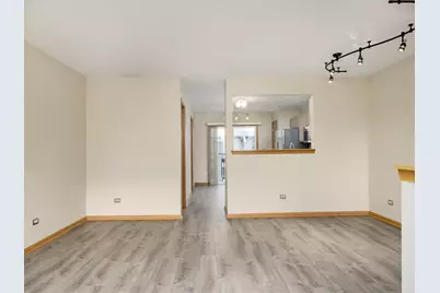 [Address not provided], Wheeling, IL 60090 - Photo 4