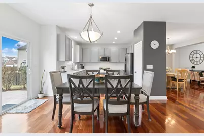 1709 Belcourt, Elgin, IL 60120 - Photo 6