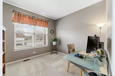 1709 Belcourt, Elgin, IL 60120 - Photo 10