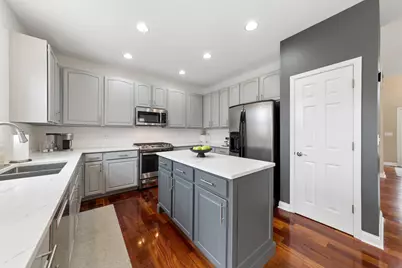 1709 Belcourt, Elgin, IL 60120 - Photo 8