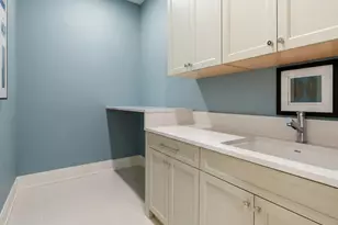 2227 W Huron St, Chicago, IL 60612 - Photo 32