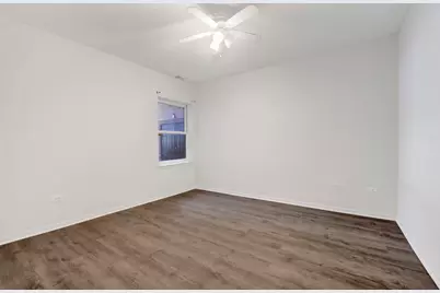 948 W 15th Place #1B, Chicago, IL 60608 - Photo 12