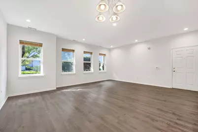 948 W 15th Place #1B, Chicago, IL 60608 - Photo 4