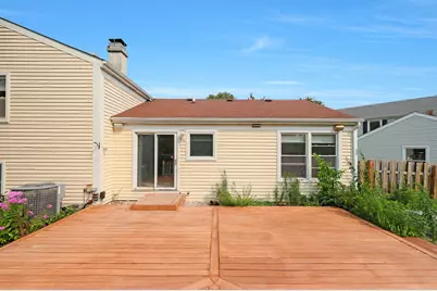 1356 Larchmont Drive, Buffalo Grove, IL 60089 - Photo 10