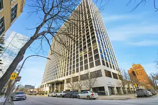 4343 N Clarendon Ave, Chicago, IL 60613 - Photo 1