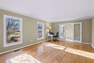 680 Lions Dr, Lake Zurich, IL 60047 - Photo 4