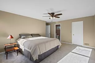 680 Lions Dr, Lake Zurich, IL 60047 - Photo 14