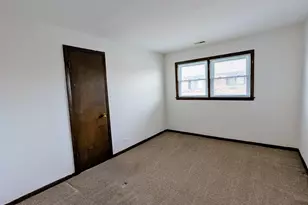 8143 Marion Dr, Justice, IL 60458 - Photo 6