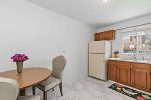 1531 McKool Ave, Streamwood, IL 60107 - Photo 4