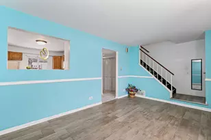 1531 McKool Ave, Streamwood, IL 60107 - Photo 8