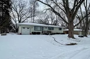 44 Norman St, Kankakee, IL 60901 - Photo 2