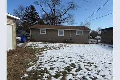 636 Jefferson Avenue, Carpentersville, IL 60110 - Photo 10