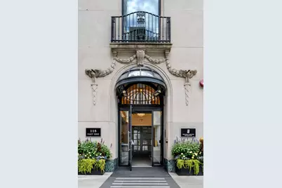 118 E Erie Street #28F, Chicago, IL 60611 - Photo 2