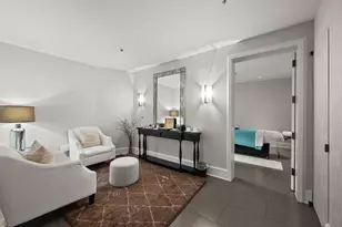 118 E Erie St, Chicago, IL 60611 - Photo 30