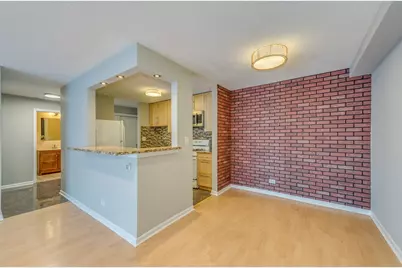 1107 S Old Wilke Road #103, Arlington Heights, IL 60005 - Photo 10