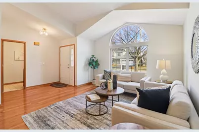 6167 Golfview Drive, Gurnee, IL 60031 - Photo 6