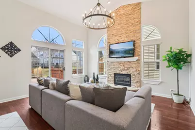 6167 Golfview Drive, Gurnee, IL 60031 - Photo 8