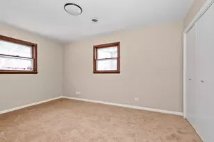 165 Nashua St, Park Forest, IL 60466 - Photo 12