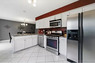 517 Danbury Drive, Carol Stream, IL 60188 - Photo 16