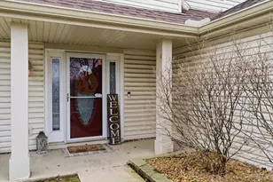 517 Danbury Dr, Carol Stream, IL 60188 - Photo 2