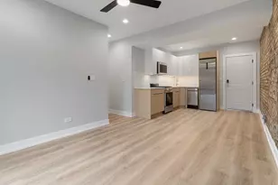 1556 W Juneway Terrace, Chicago, IL 60626 - Photo 4