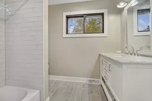 236 N West Rd, Lombard, IL 60148 - Photo 8