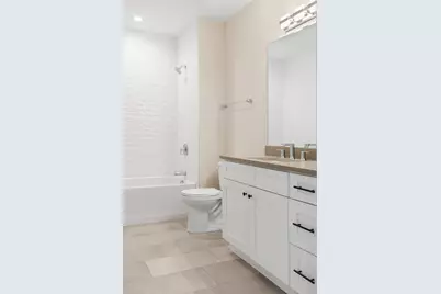 246 Green Bay Road #211, Highwood, IL 60040 - Photo 10