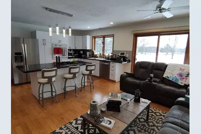 100 SW Thornhill Drive, Poplar Grove, IL 61065 - Photo 16