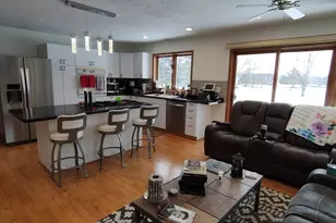 100 SW Thornhill Dr, Poplar Grove, IL 61065 - Photo 16