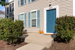 653 Serendipity Dr, Aurora, IL 60504 - Photo 2