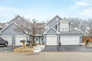 209 Huntington Ct, Oswego, IL 60543 - Photo 2