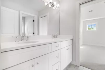 469 S Sunnyside Avenue, Elmhurst, IL 60126 - Photo 18