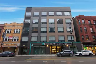 3217 N Clark St, Chicago, IL 60657 - Photo 1
