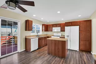 1404 Greenridge Dr, Urbana, IL 61802 - Photo 10