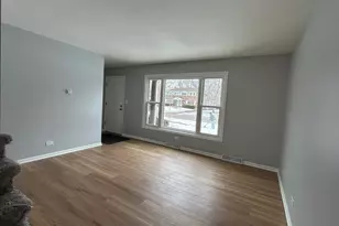 350 1st Ct, Crystal Lake, IL 60014 - Photo 8