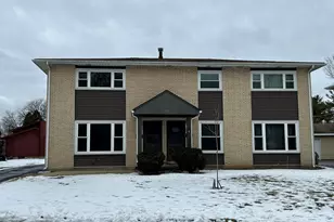 350 1st Ct, Crystal Lake, IL 60014 - Photo 1