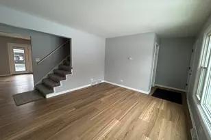 350 1st Ct, Crystal Lake, IL 60014 - Photo 6