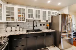 552 Lincoln Station Dr, Oswego, IL 60543 - Photo 4