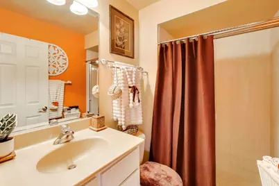 552 Lincoln Station Drive, Oswego, IL 60543 - Photo 22