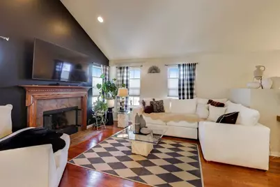 552 Lincoln Station Drive, Oswego, IL 60543 - Photo 8