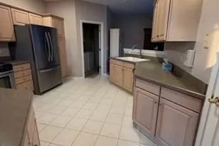 510 Harlowe Ln, Naperville, IL 60565 - Photo 10