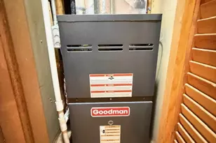 804 Hillside Dr, Streamwood, IL 60107 - Photo 10