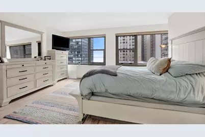 247 E Chestnut Street #1201, Chicago, IL 60611 - Photo 18