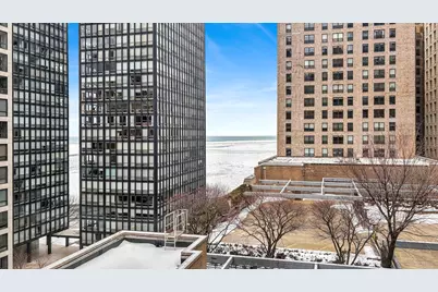 247 E Chestnut Street #1201, Chicago, IL 60611 - Photo 34