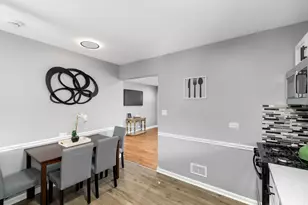 70 N Laverne Ave, Hillside, IL 60162 - Photo 8