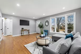 70 N Laverne Ave, Hillside, IL 60162 - Photo 4