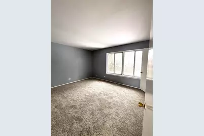 335 Shiloh Lane, Elgin, IL 60120 - Photo 8