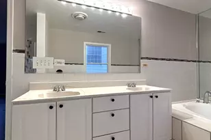 1101 N Princeton Ave, Villa Park, IL 60181 - Photo 10