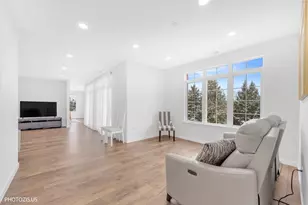 640 McHenry Rd, Wheeling, IL 60090 - Photo 6