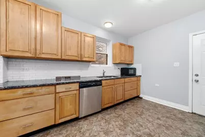 8100 S Houston Avenue, Chicago, IL 60617 - Photo 14